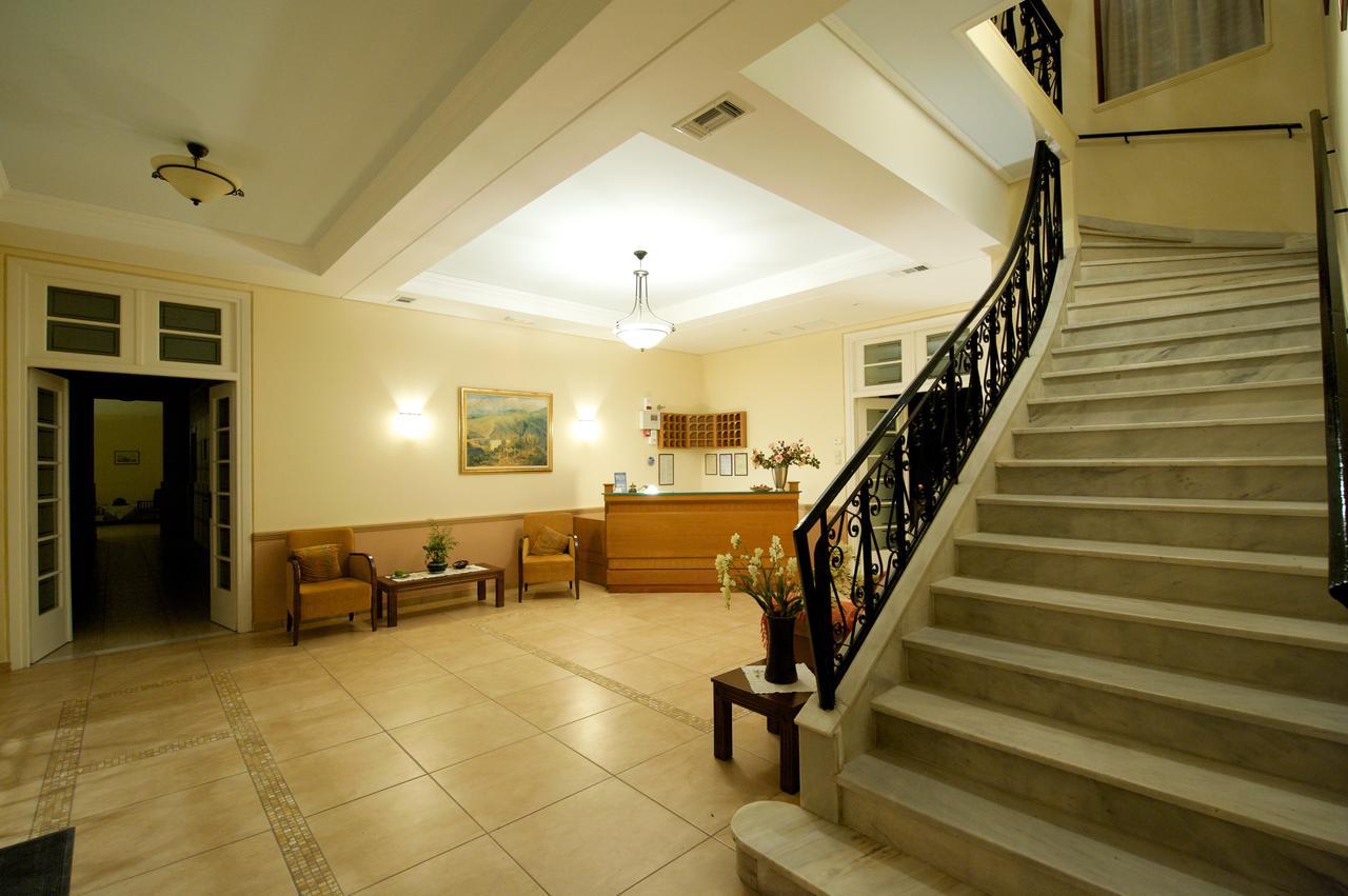Hotel Oiti Loutra Ipatis Buitenkant foto