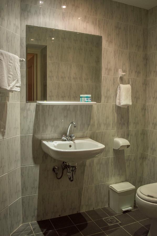 Hotel Oiti Loutra Ipatis Buitenkant foto